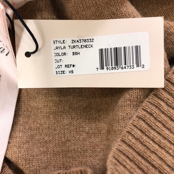 NWT Cinq à Sept Turtleneck Cashmere Sweater Pullover - Picture 2 of 5